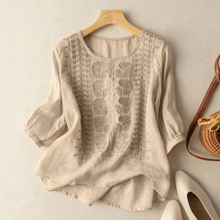 Aurora – Embroidered Blouse with a Loose Fit