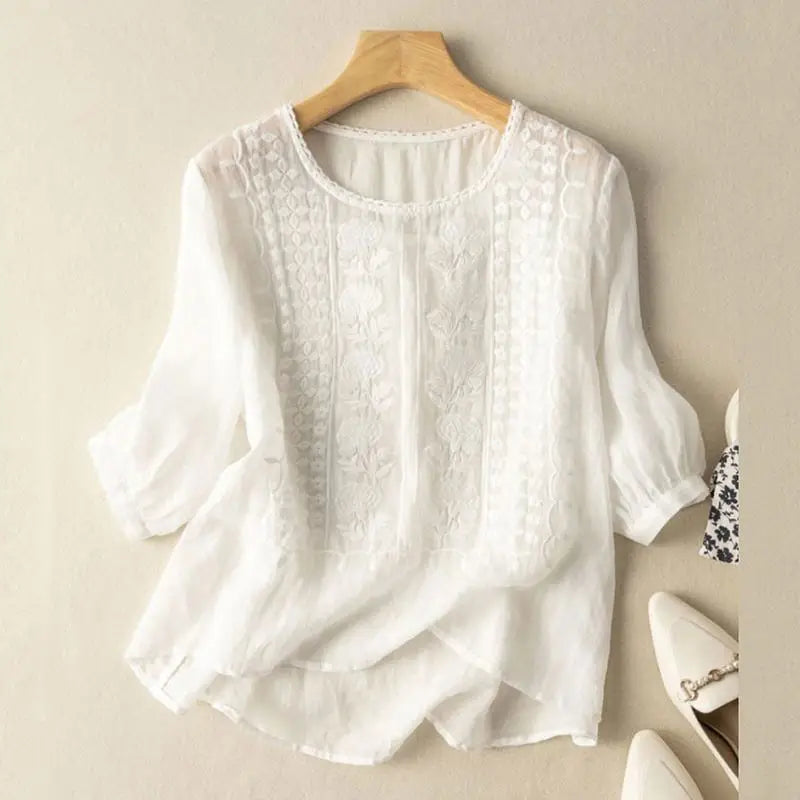 Aurora – Embroidered Blouse with a Loose Fit