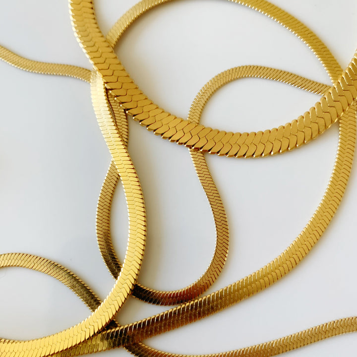 Radiant Serpent Pendant Necklace
